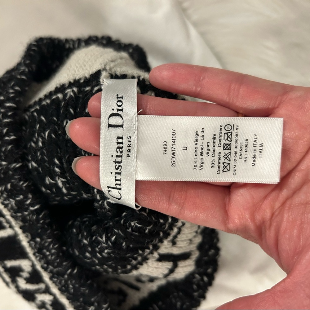 Dior adult navy and White Knit Beanie - Picture 2 of 2